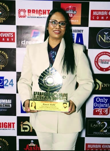 Raazi Bahl photo 2